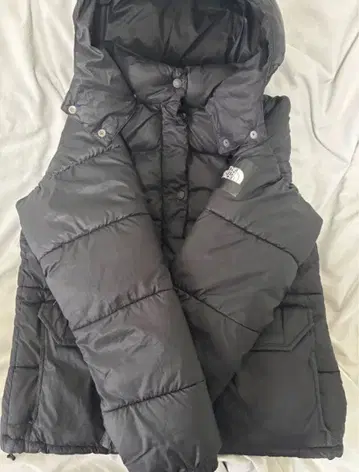 THE NORTH FACE 블랙 다운 자켓