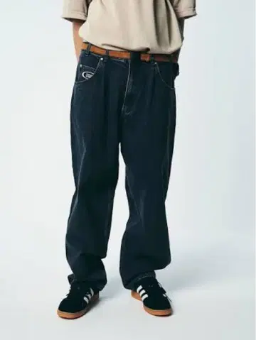 sedan all-purpose oval logo denim pant