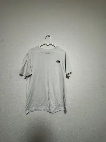THE NORTH FACE 화이트 T셔츠