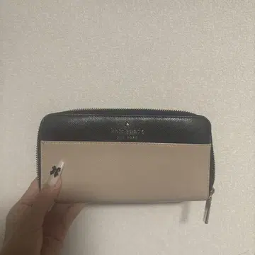 Kate Spade 장지갑 블랙/베이지