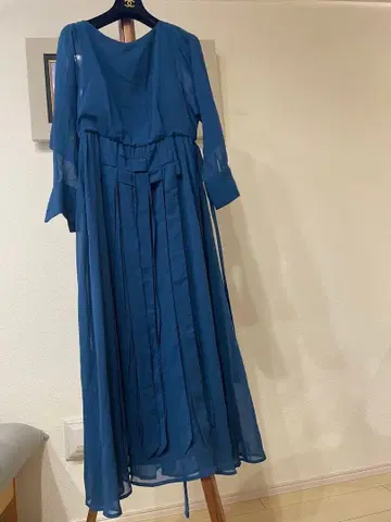 파란색 긴팔 롱 원피스 허리 리본 포함