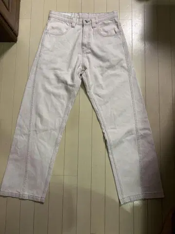 ZARA 화이트 스트레이트 데님