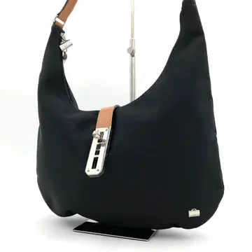 [컨디션 최상] LA BAGAGERIE 숄더백 블랙 참 턴락