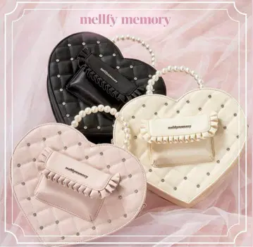 melly memory 하트형 숄더백