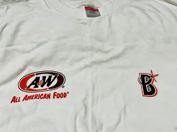 A&W 요코하마 베이스타즈 캠핑 한정판 로고 화이트 T셔츠