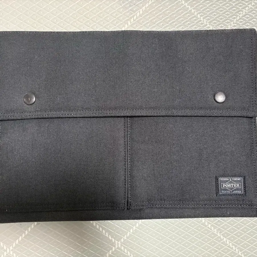 Porter Smoky Document Case