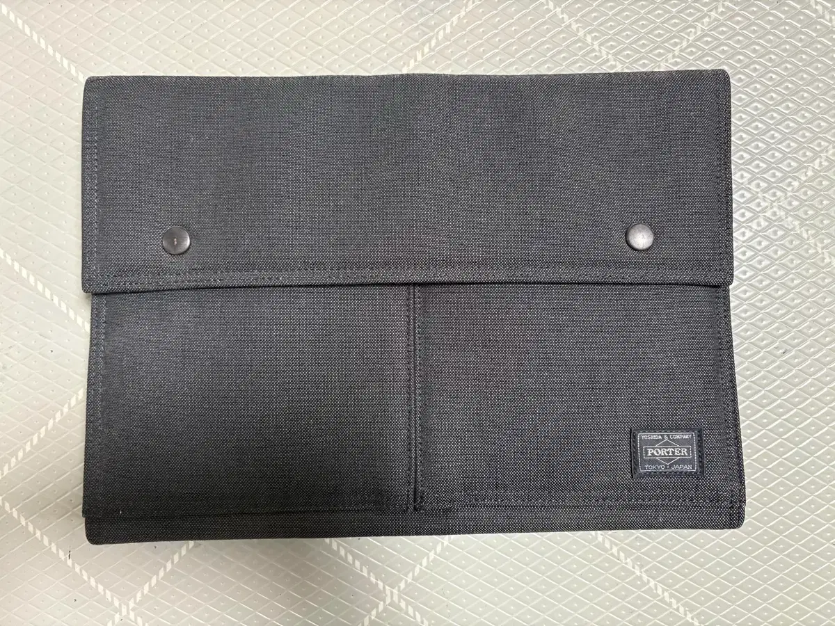 Porter Smoky Document Case