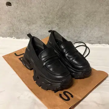 JEANASIS 절개 볼륨 로퍼