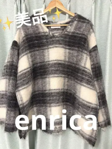 [새상품급] enrica 모헤어 슬릿 디자인 스웨터 알파카 샤기