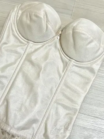 FOUR SIS & CO. 브라이덜 이너