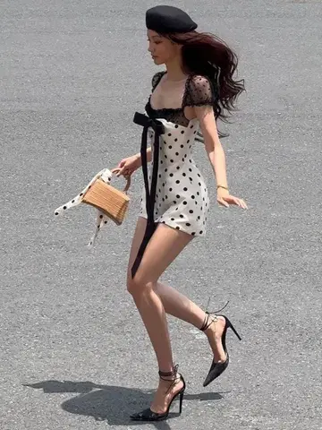 도트 무늬 미니 원피스 + 레이스 이너 팬츠 세트