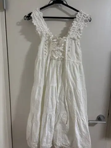 베이비더스타즈 샤인브라이트 원피스