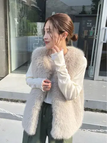 [ willow ] 볼륨 퍼 베스트