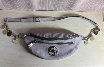 GUESS 바디백 라벤더