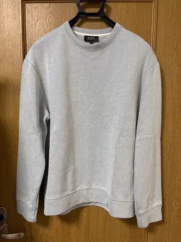 새상품급! A.P.C. 블루 그레이 맨투맨 S 사이즈