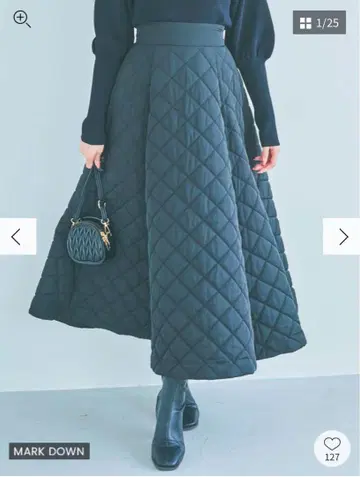 [미사용 새상품] dazzlin 다즐린 퀼팅 볼륨 스커트