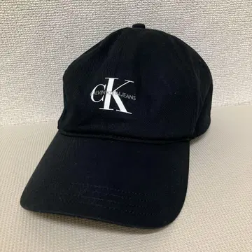 CALVIN KLEIN JEANS 블랙 캡