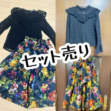 레이스 블라우스와 꽃무늬 스커트 세트