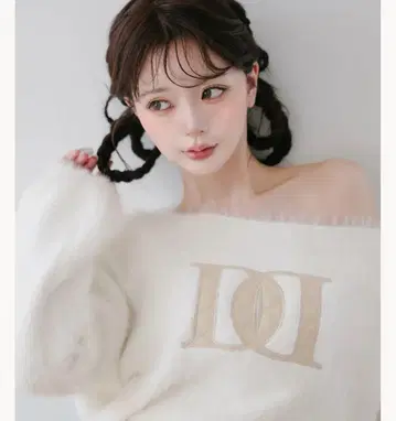 Darich DD 로고 원숄더 니트탑