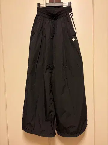 Y-3 와이드 나일론 팬츠 IP5589 나일론 와이드 팬츠