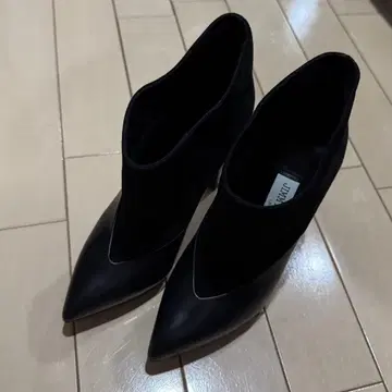 [ jimmy choo ] 지미추 펌프스 부티 숏부츠