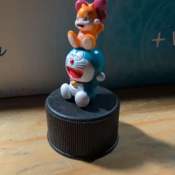 도라에몽과 피규어 약 8cm