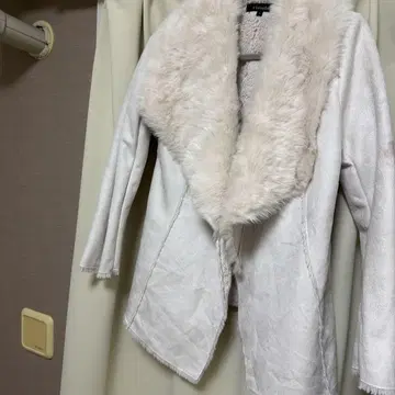 rienda 무스탕 코트 S 사이즈