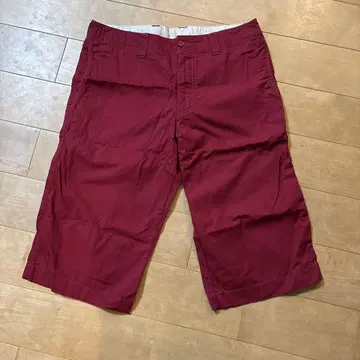 LACOSTE 빨간색 숏팬츠 82 사이즈