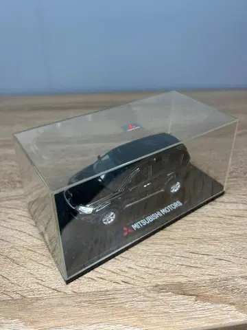 미쓰비시 아웃랜더 1/43 스케일 딜러 한정판 개봉품 양호