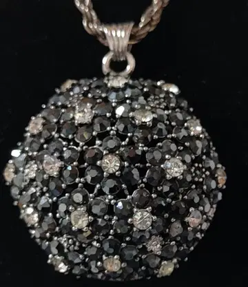 JHS 블랙과 실버 비즈 구형 펜던트 목걸이