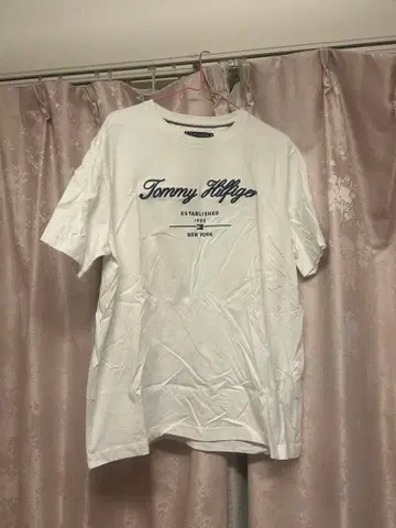 Tommy Hilfiger 화이트 T셔츠 L 사이즈