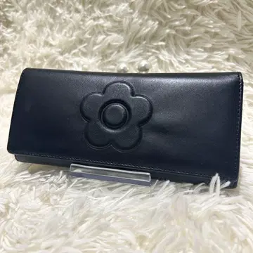 새상품급 MARY QUANT 마리콴트 장지갑 엠보싱 데이지 펄