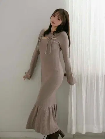택 포함 미사용 새상품 andmary Bebe 니트 드레스 그레이지