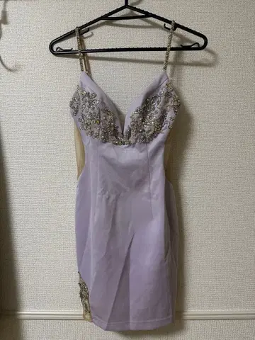 연보라 비즈 자수 V넥 드레스
