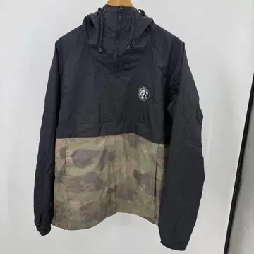VOLCOM 카모 무늬 나일론 자켓