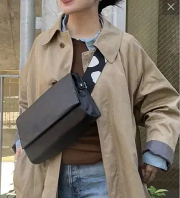 ear PAPILLONNER 패턴 와이드 테이프 숄더백