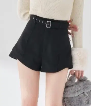 Darich 사이드 슬릿 하이웨스트 숏팬츠