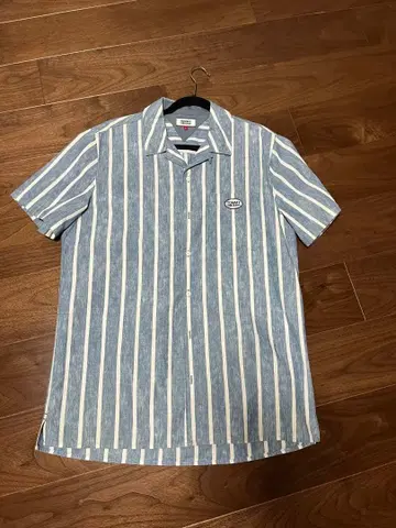 TOMMY JEANS 반팔 셔츠 L 파랑과 화이트 스트라이프