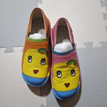 후낫시 x 에스타시온 넓은 소가죽 스마일 신발 24cm