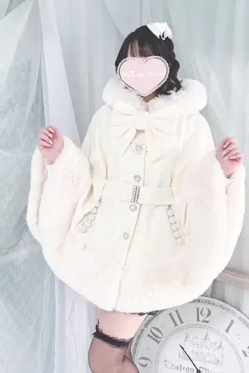 [ Princess Melody ] 벨트 포함 케이프 코트 - 화이트