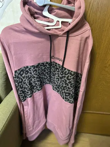 Example 레오파드 무늬 후드 부착 후드티