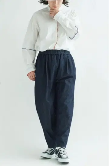 [미사용] yuni 10oz 데님 코쿤 팬츠 인디고