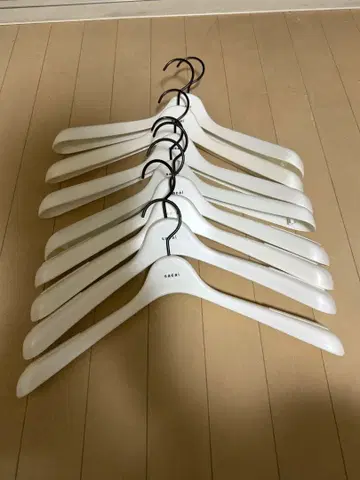 sacai 행거 8개 세트 컨디션 최상 정품 사카이