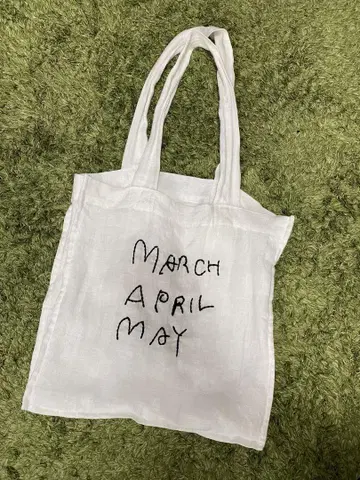 MarchAprilMay 토트백 WHITE M 사이즈