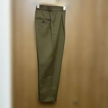 Reflect 고급스럽고 깔끔한 실루엣 올리브색 팬츠 7호