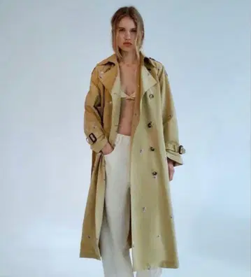 완판템 ZARA 자라 플라워 자수 트렌치코트