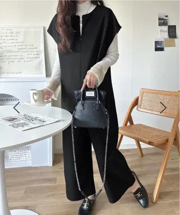 [새상품급] 택 포함 미사용 새상품 / 블랙 하프 지퍼 올인원
