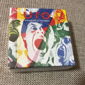UFO / Strangers In The Night (8매 세트)