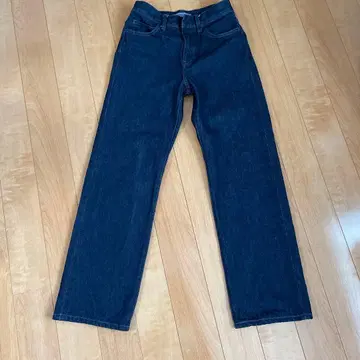 JW ANDERSON 유니클로 스트레이트 청바지 23 네이비