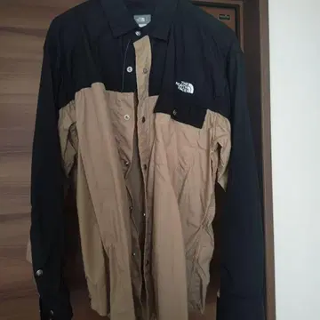 The North Face 나일론 자켓 L 블랙/베이지